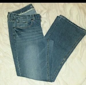 Maurices jeans